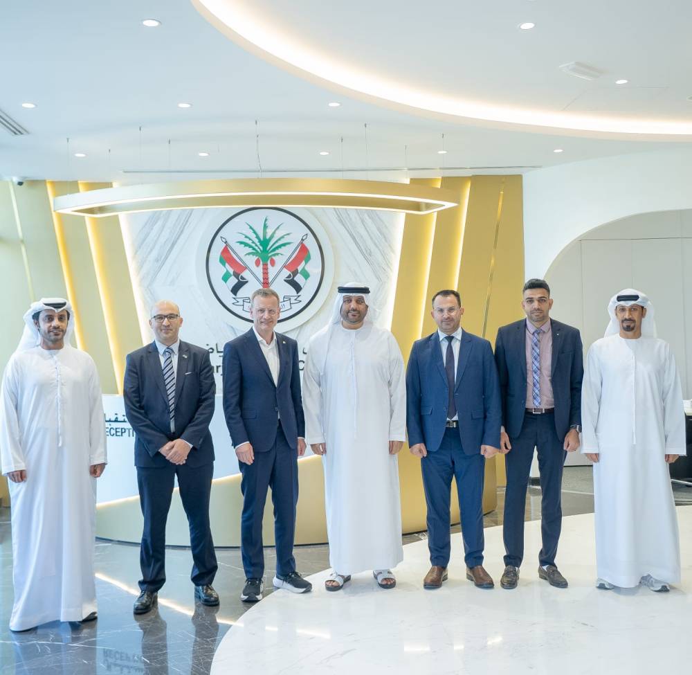 عيسى هلال يتوسط وفد الاتحاد الدولي للرياضة الجامعية