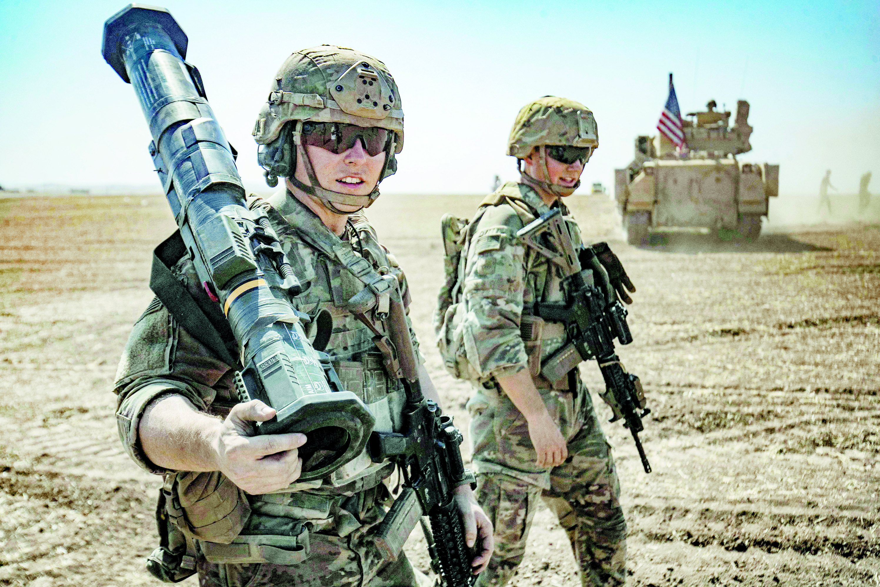 الجيش الأمريكي يتجه إلى خفض عدد قواته في سوريا إلى النصف
