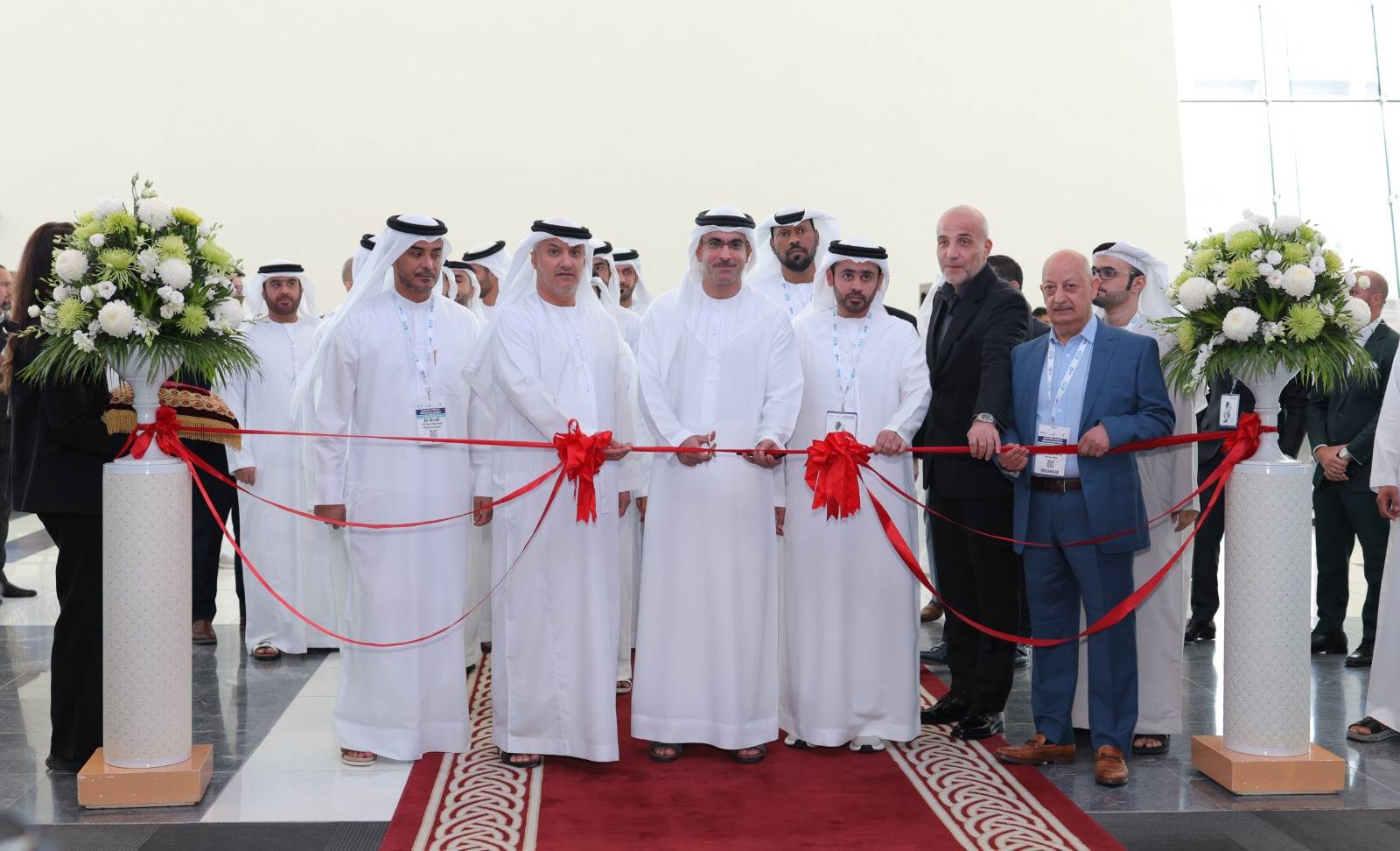 العلماء يفتتح المعرض