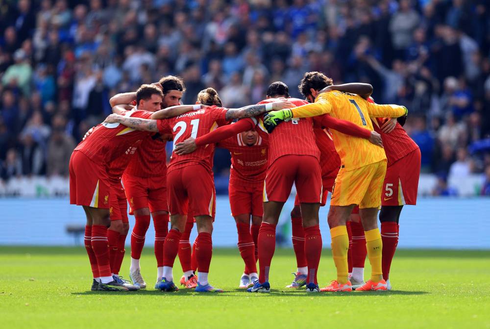 لاعبو ليفربول يتطلعون للاحتفال مبكراً