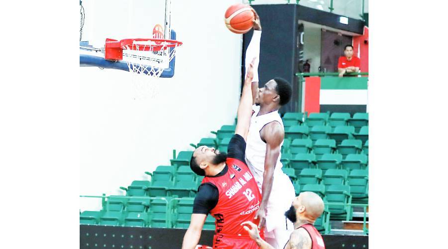 محاولة للبطائح للتسجيل في سلة شباب الأهلي