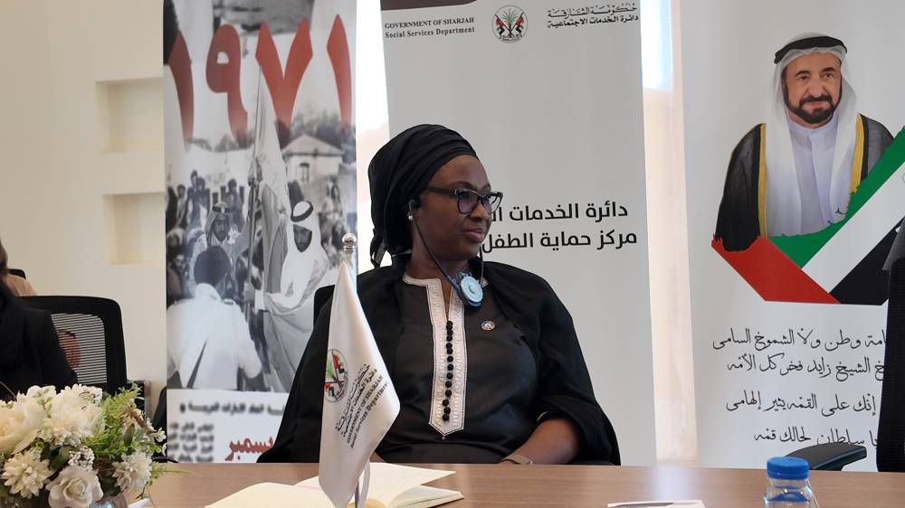 «ماما فاطمة» تزور مركز حماية الطفل في الشارقة