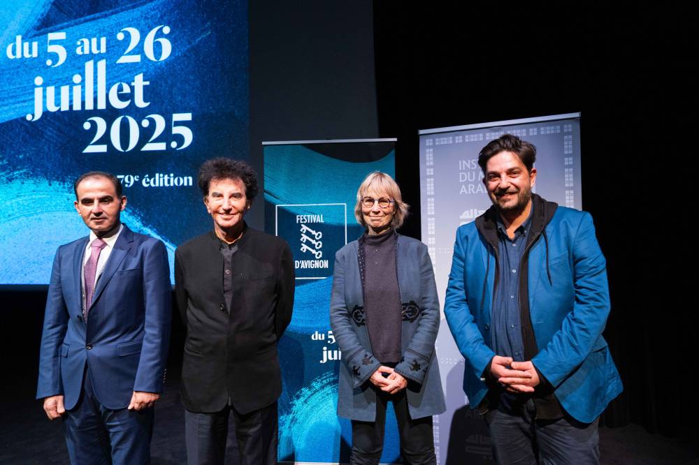 مشاركة مركز أبوظبي للغة العربية في «أفينيون» 