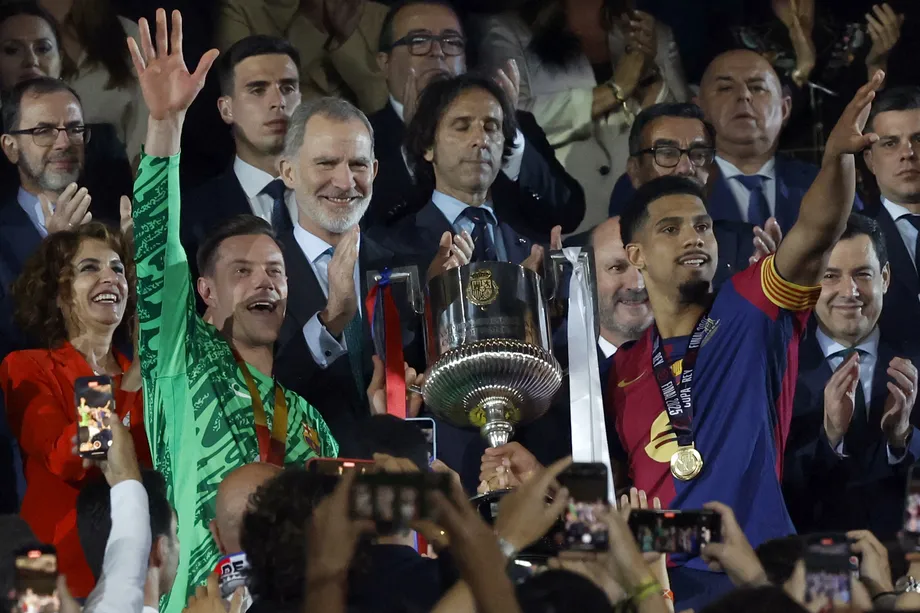 «الطيبون ينتصرون».. بيكيه يصعق ريال مدريد برسالة نارية