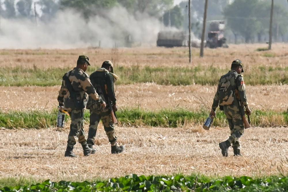 للمرة الرابعة.. تبادل إطلاق النار بين الهند وباكستان عبر حدود كشمير