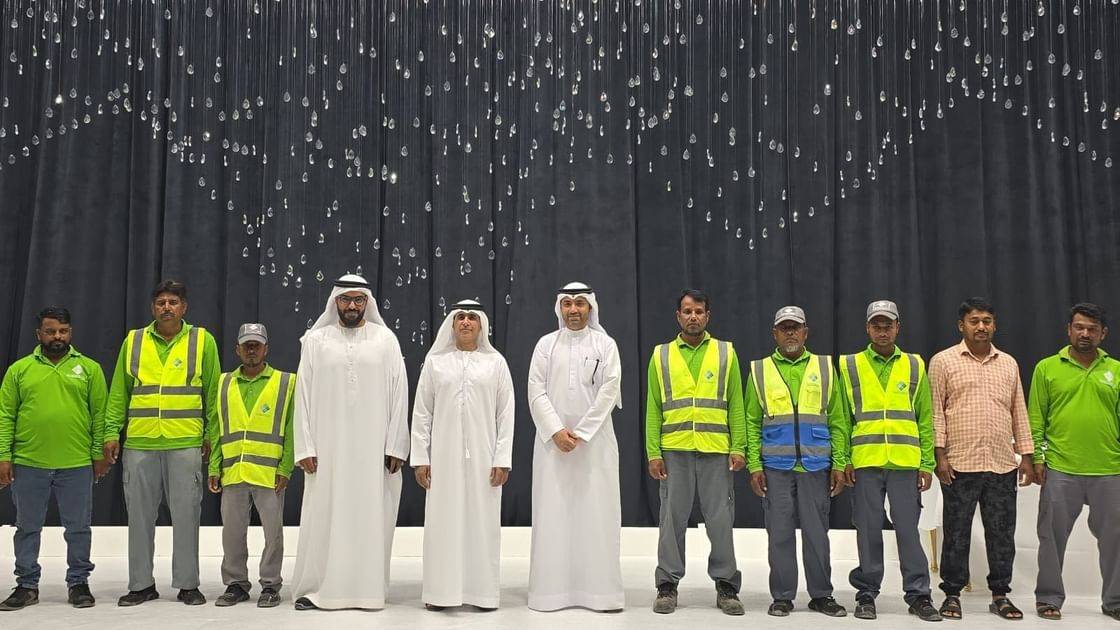 «الخدمات العامة برأس الخيمة» تحتفي بيوم العمال