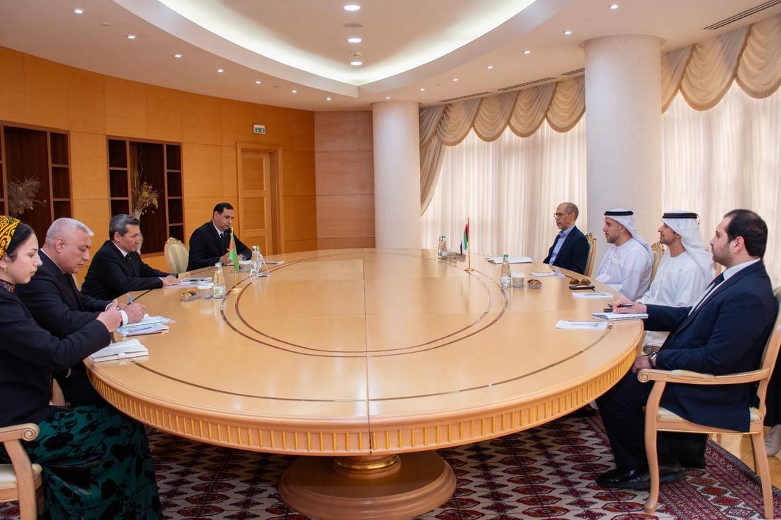 سفير الإمارات يبحث العلاقات مع تركمانستان