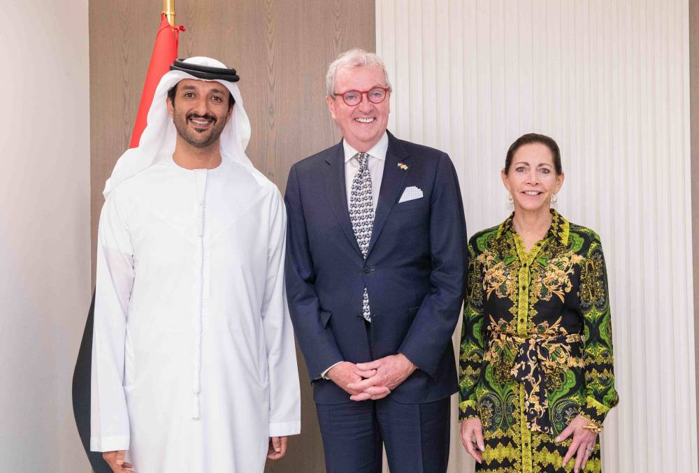 الإمارات وأمريكا تبحثان سبل تنمية الشراكة الاقتصادية