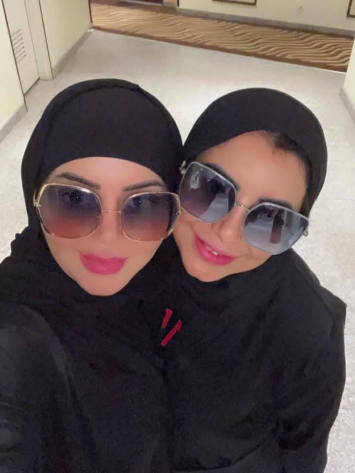 إيناس النجار وشقيقتها سوار النجار 