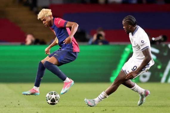تشكيلة برشلونة وإنتر ميلان المتوقعة الليلة في إياب نصف نهائي دوري أبطال أوروبا