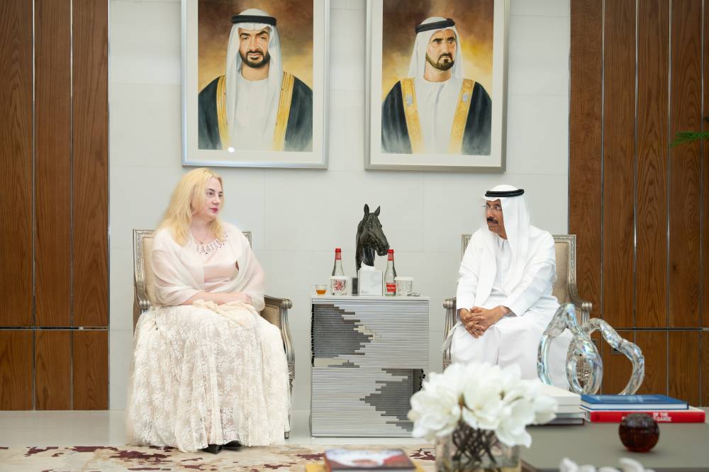 محمد المر خلال اللقاء 