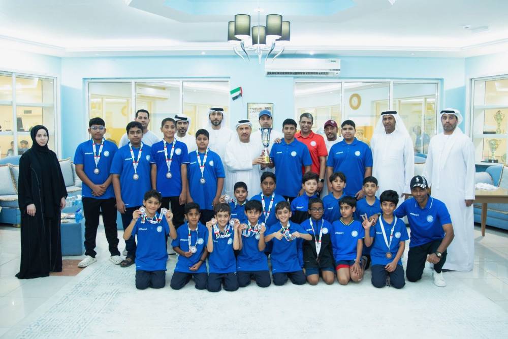 دبا يكرم فرق تنس الطاولة والسباحة وتحت 10 سنوات للكرة