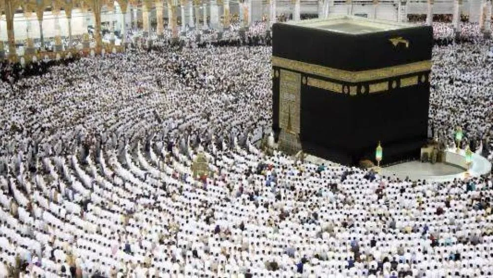 السعودية.. ضبط وافد ينقل 3 مخالفين إلى مكة