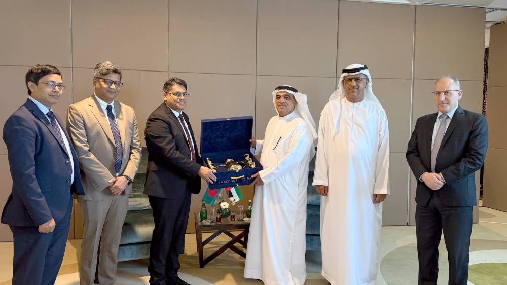 خلال تكريم رئيس الغرفة لقنصل بنجلاديش