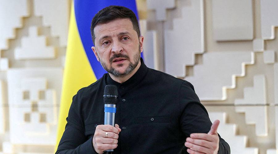 زيلينسكي: مازلت مستعداً للقاء بوتين.. وعمروف سيقود مباحثات إسطنبول