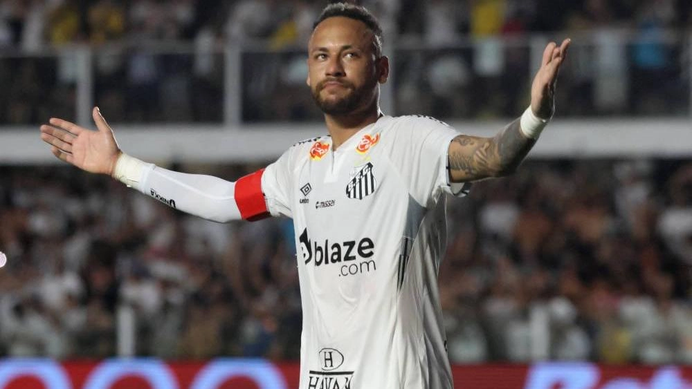 صفقة فلكية.. نيمار يتجه لتجديد عقده مع سانتوس حتى 2026