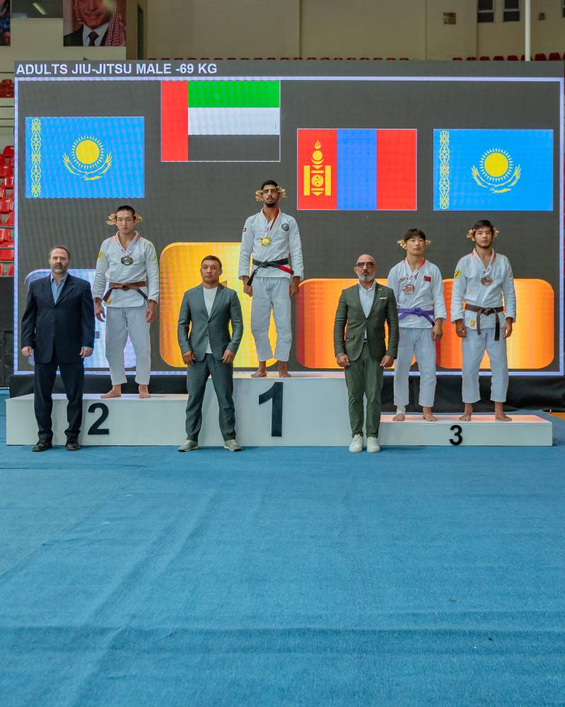 خلال تتويج الفائزين