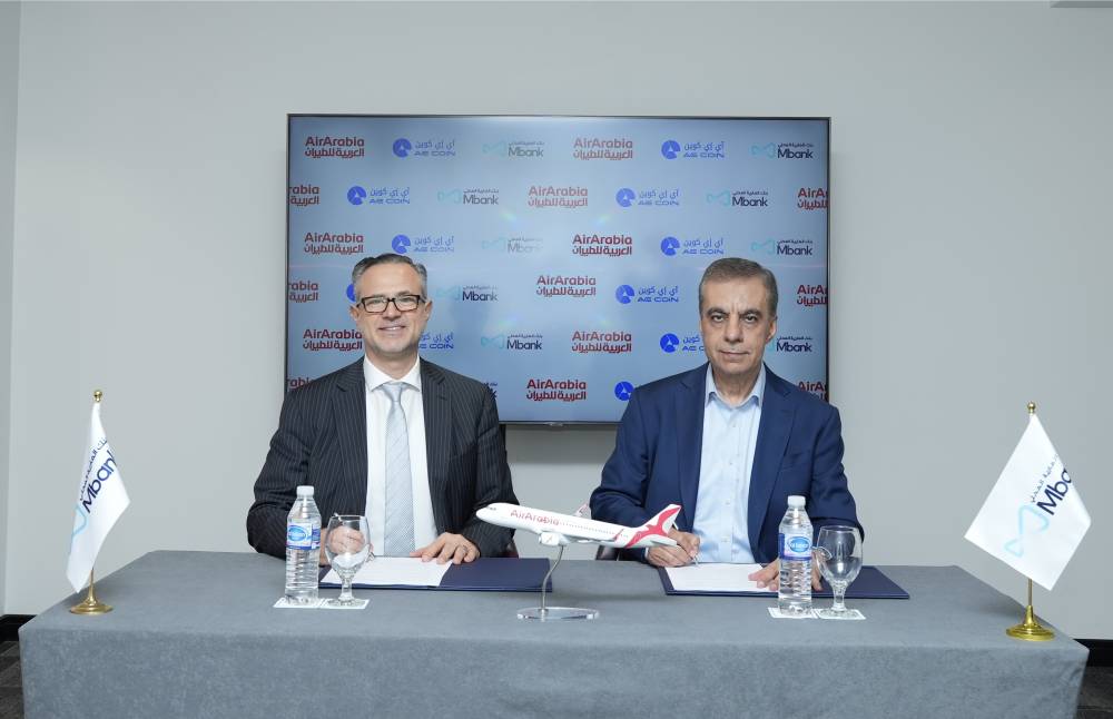 عادل العلي خلال توقيع الاتفاقية