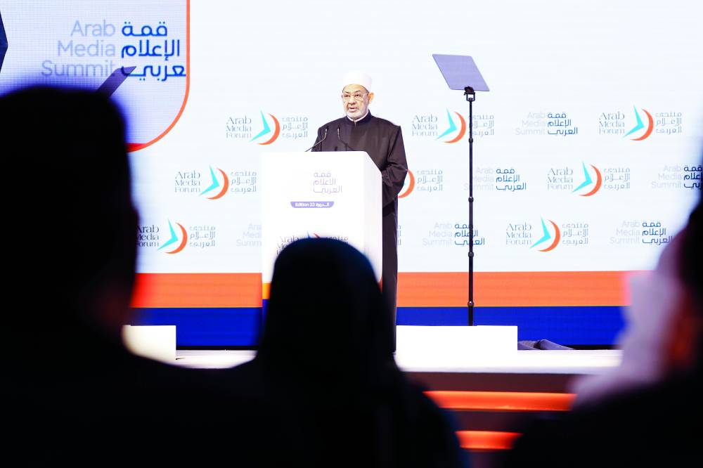 أحمد الطيب: نعمل مع الفاتيكان لوثيقة أخلاقيات الذكاء الاصطناعي