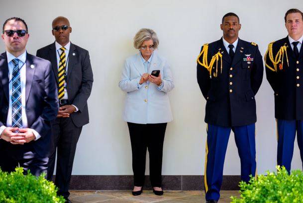  كبيرة موظفي البيت الأبيض