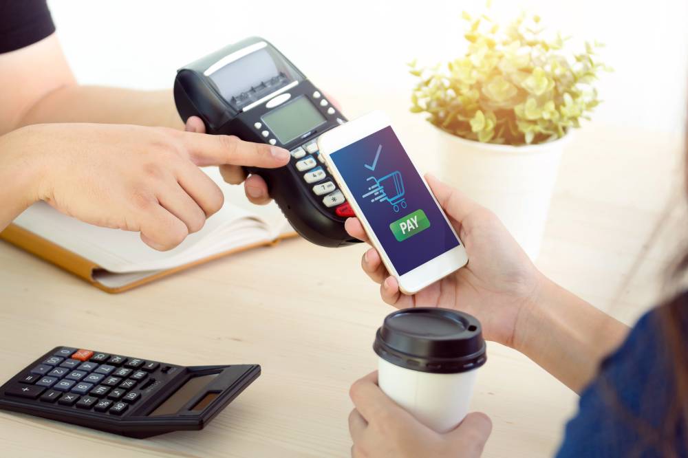 تقنيات الذكاء الاصطناعي تعيد تشكيل بيئة العمل المصرفي