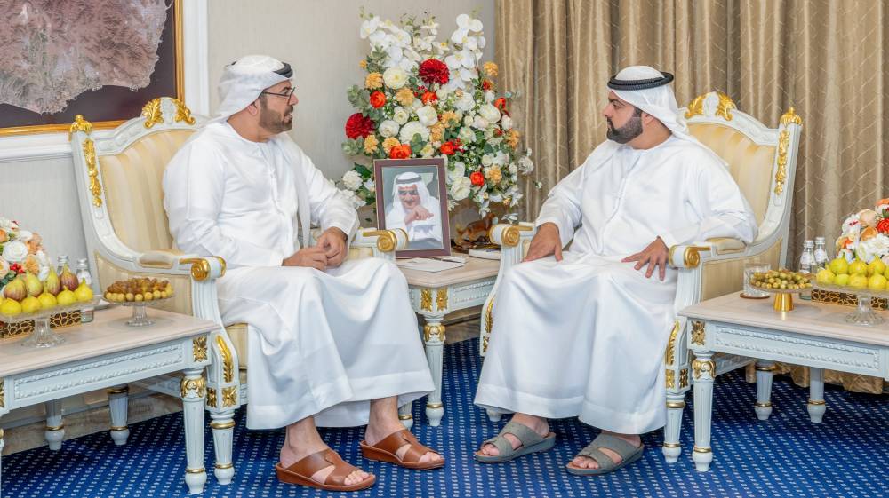 سمو الشيخ محمد بن حمد الشرقي خلال استقبال  وفد حكومة الإمارات (1)