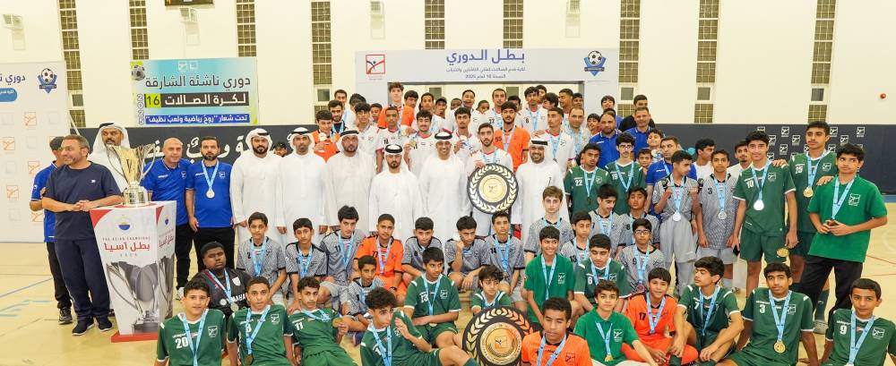 الفائزون في لقطة تذكارية