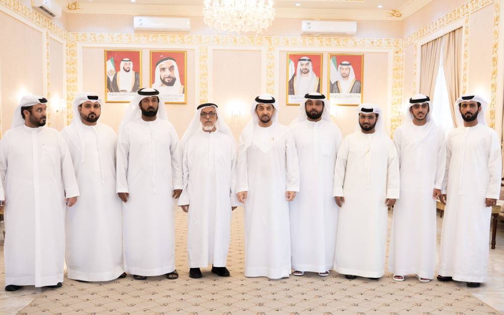حمدان بن زايد يزور منزل أبناء عبيد العامري في مدينة زايد