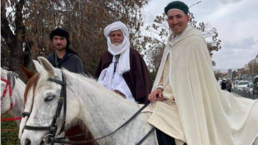 إسبان يحيون طريق الحج الأندلسي في رحلة شاقة