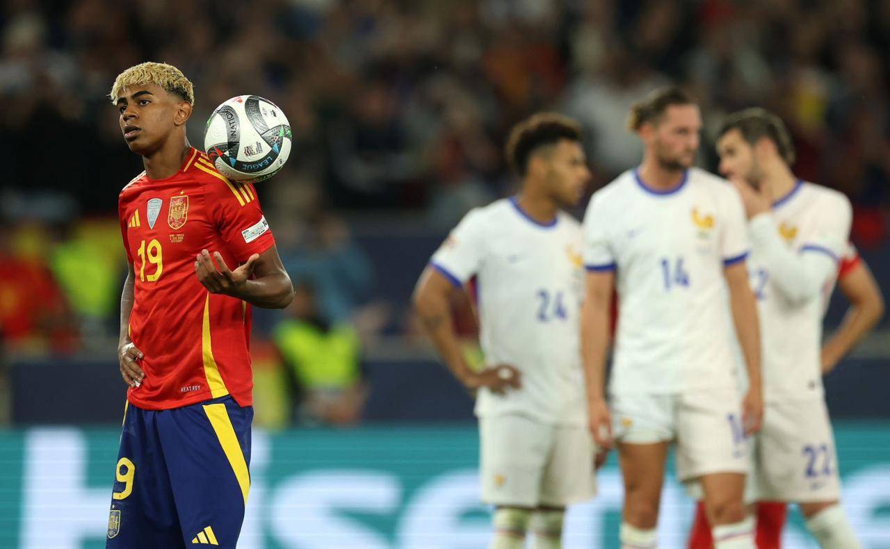 إسبانيا تهزم فرنسا بالخمسة وتقابل البرتغال في نهائي دوري الأمم