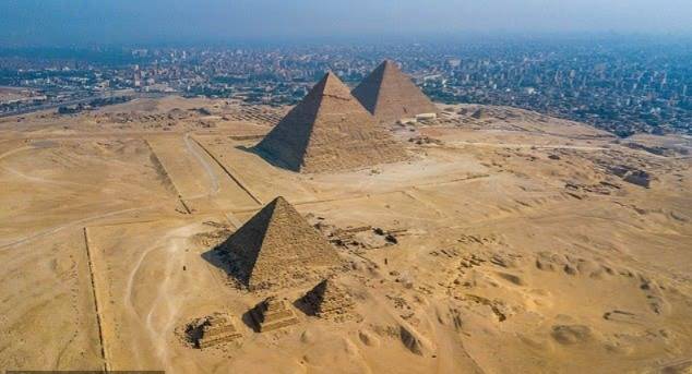 علماء يعلنون كشف مدينة مخفية ثانية تحت أهرامات الجيزة