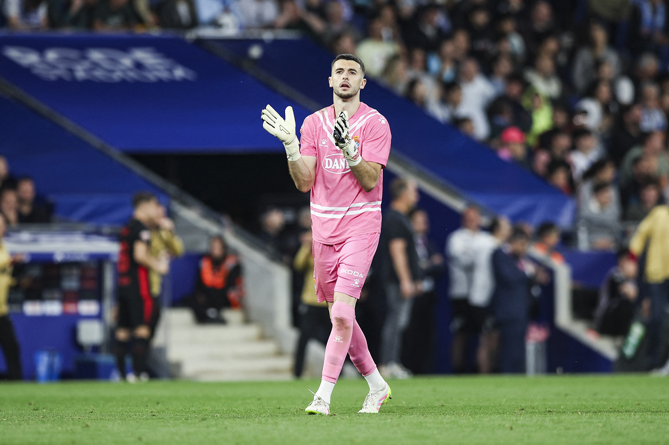 رسمياً.. برشلونة يضم الحارس جوان غارسيا من إسبانيول