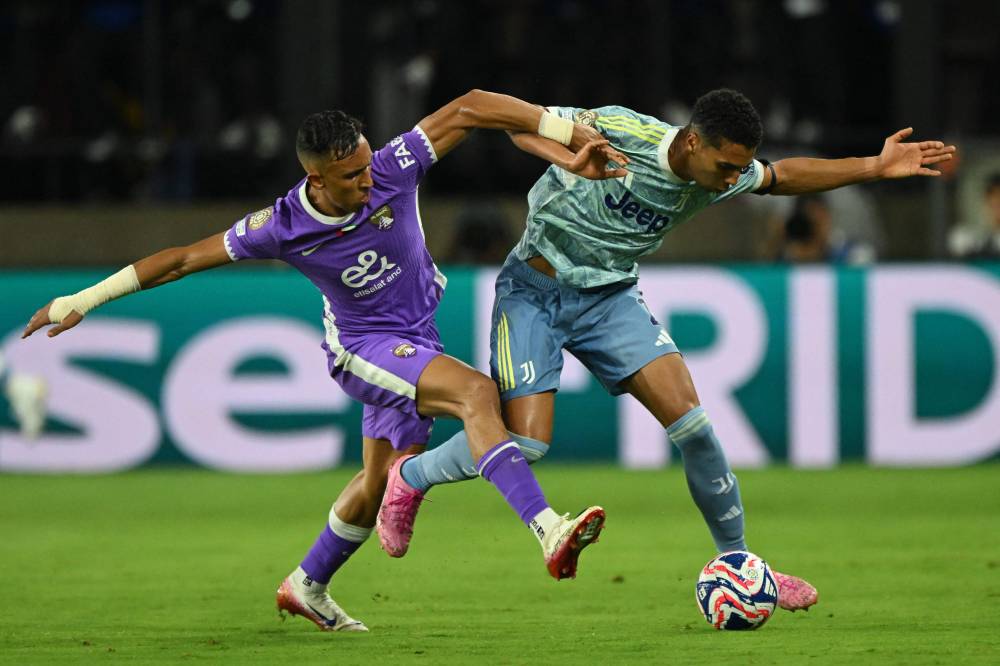 يوفنتوس يفوز على العين بخماسية في كأس العالم للأندية