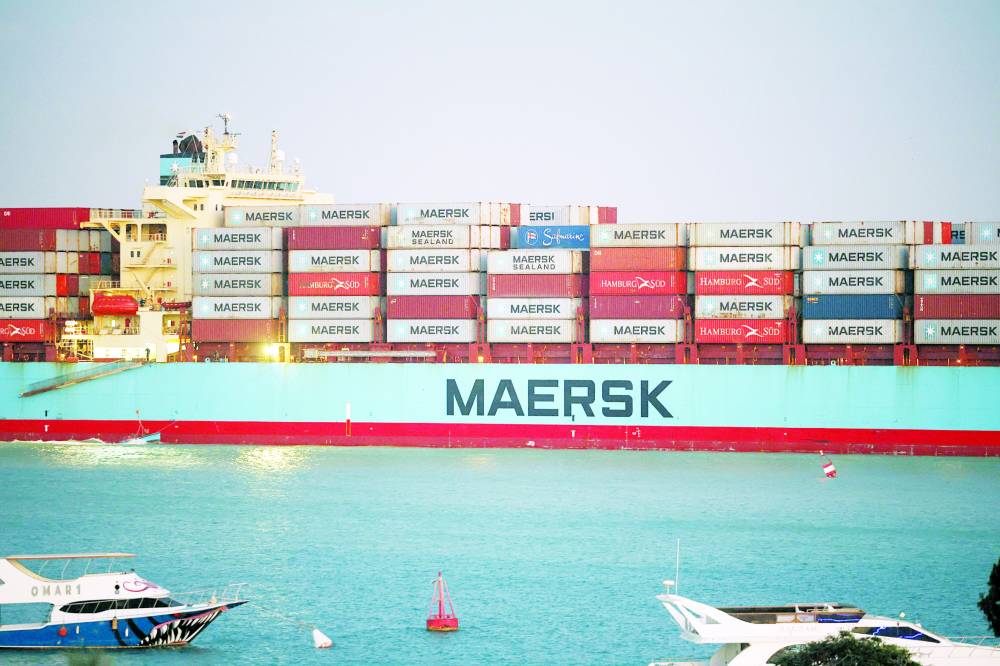 شركات عالمية تعلِّق رحلاتها الجوية والبحرية إلى إسرائيل