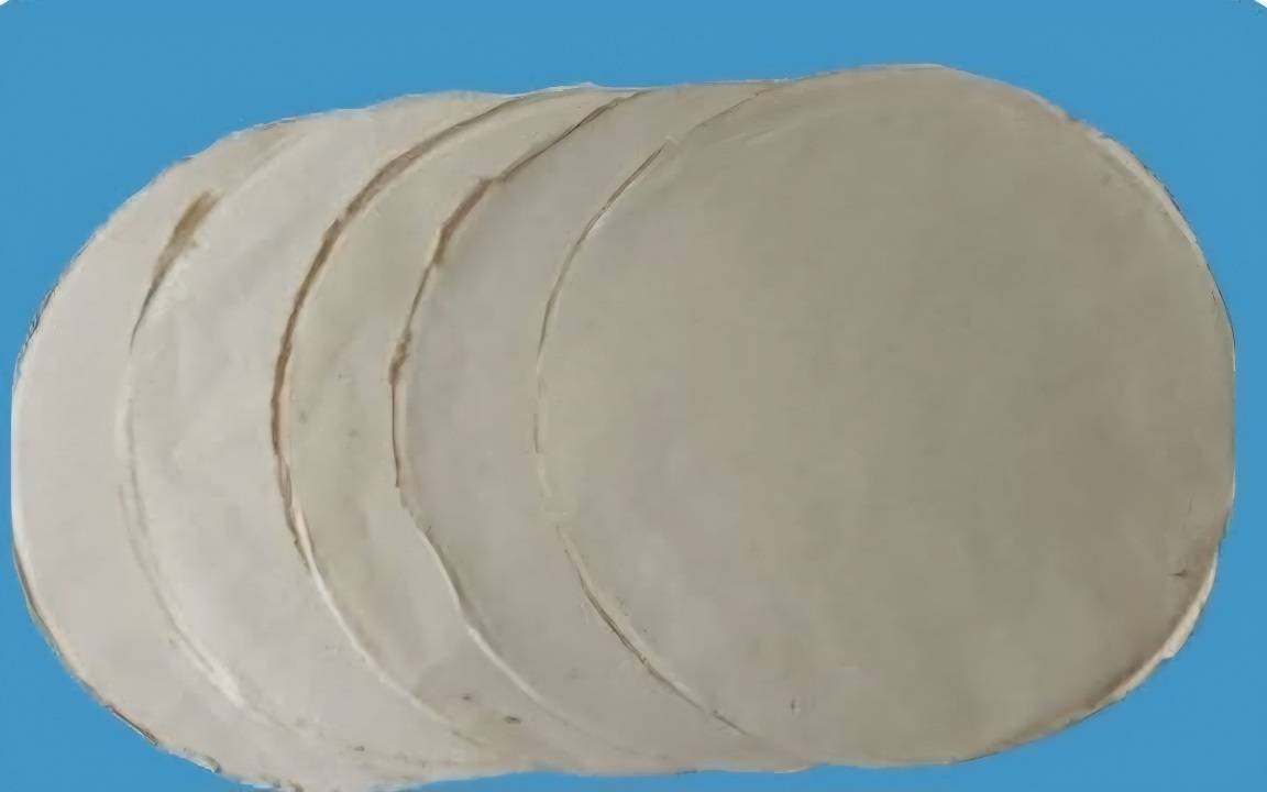 ورق مصري صديق للبيئة من مخلفات النخيل