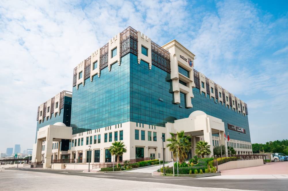 رأيك في المطاعم والفنادق والخدمات.. متى يصبح جريمة إلكترونية؟