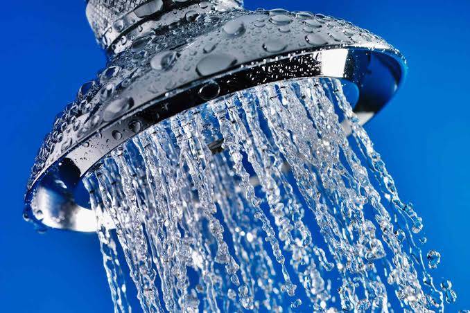 الاستحمام بالماء البارد