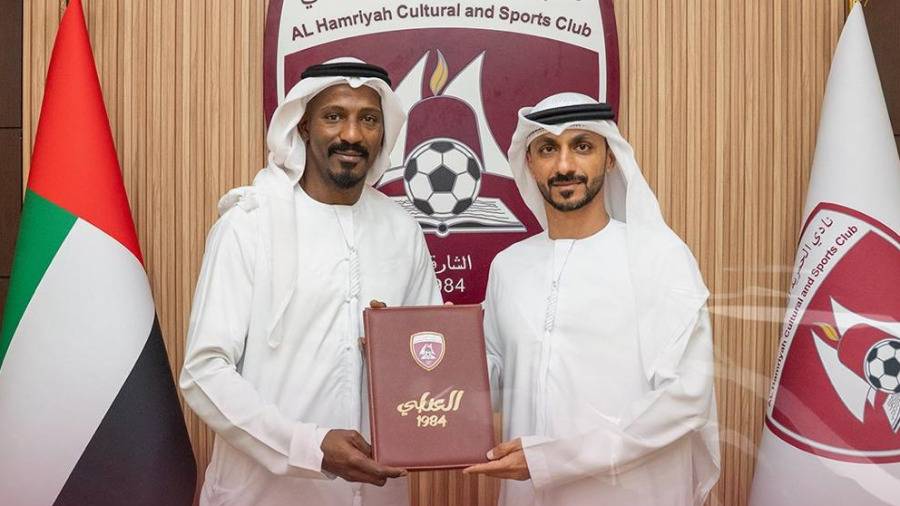 عاد إلى الملاعب بعمر 41 عاما ..ماجد ناصر يحرس مرمى الحمرية