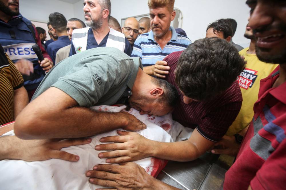 التصعيد الدموي يتواصل.. الجيش الإسرائيلي يقتل 33 فلسطينياً في غزة