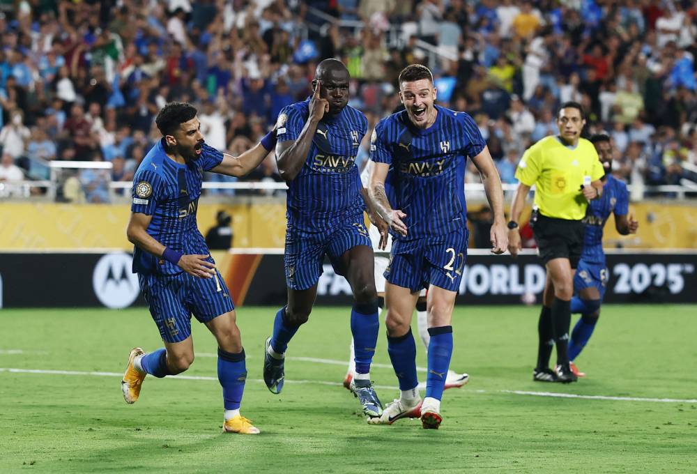 الهلال يسعى لكتابة تاريخ جديد