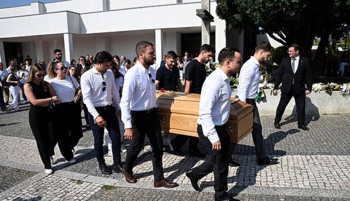 سر غياب رونالدو ومحمد صلاح عن جنازة دييغو جوتا