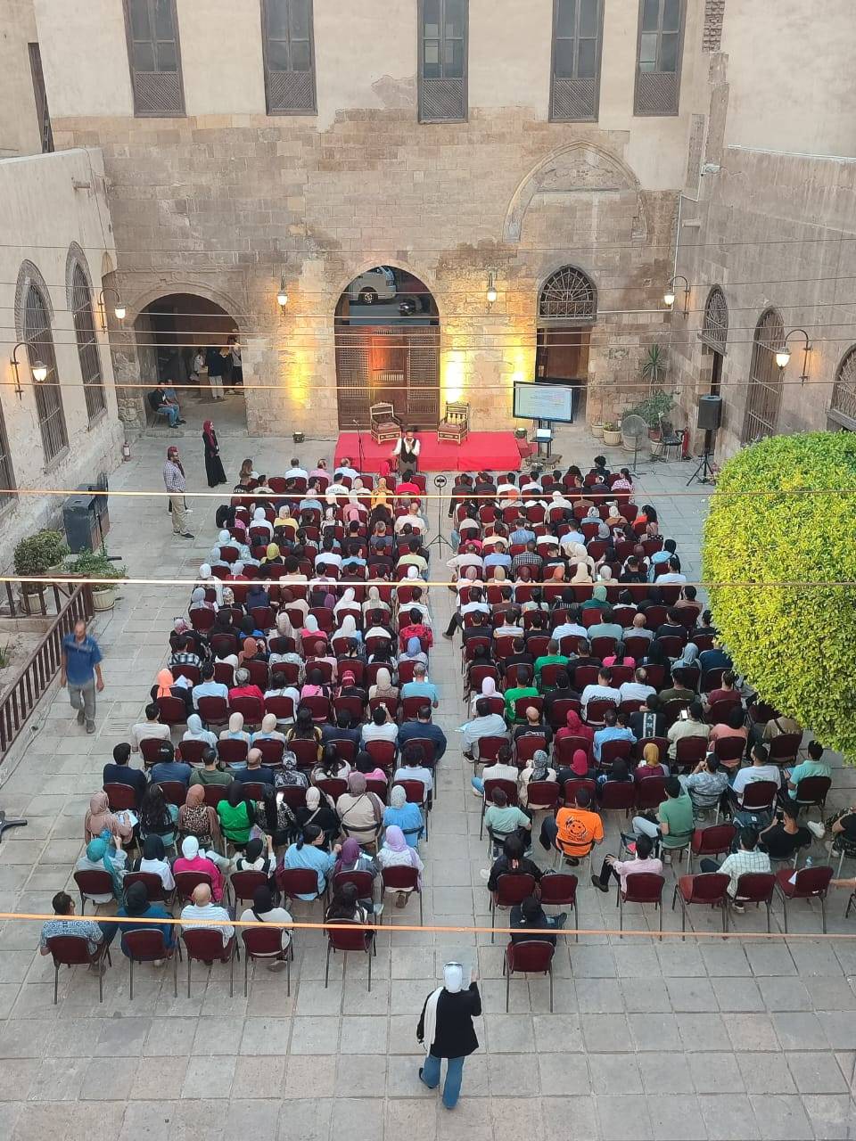 دورة لتعليم اللغة المصرية القديمة