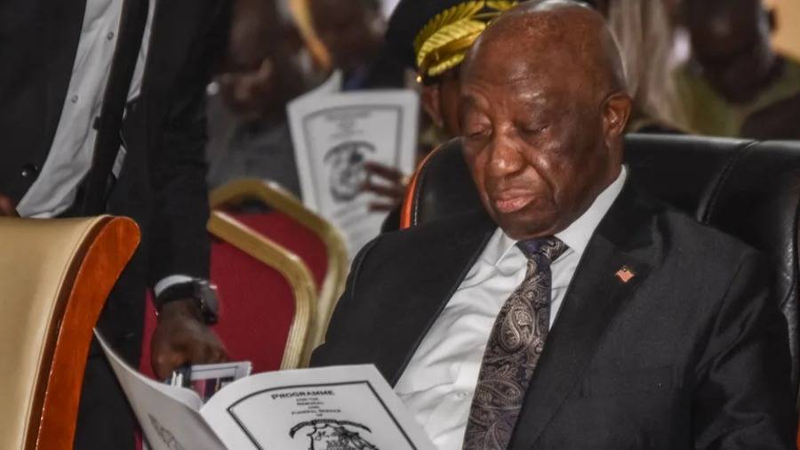 لماذا اعتذر رئيس ليبيريا لمواطنيه؟