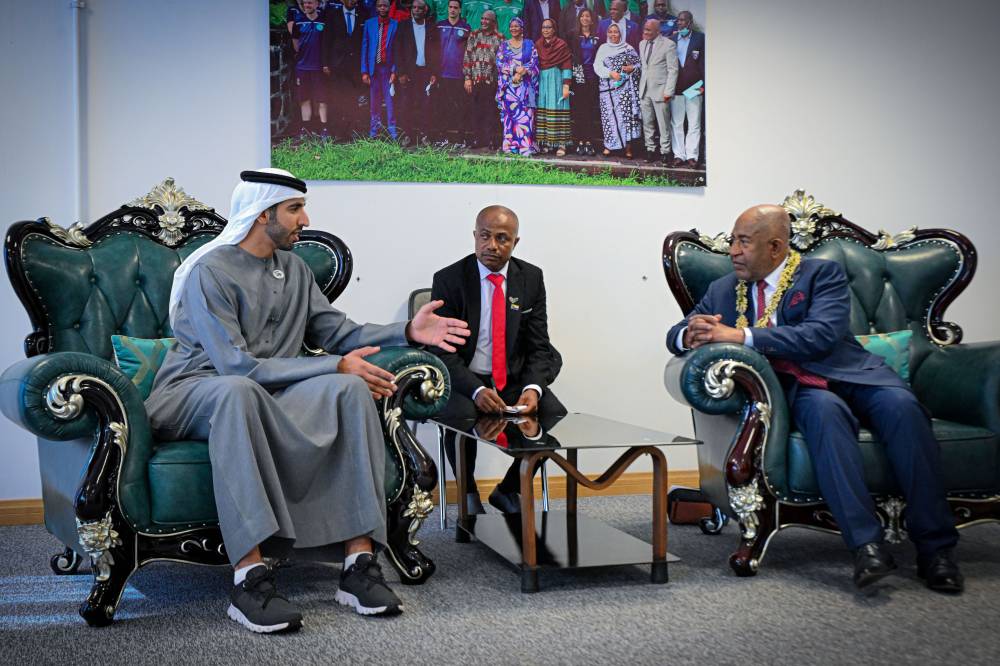 شخبوط بن نهيان يشارك في احتفال الذكرى الـ50 لاستقلال جمهورية القمر المتحدة