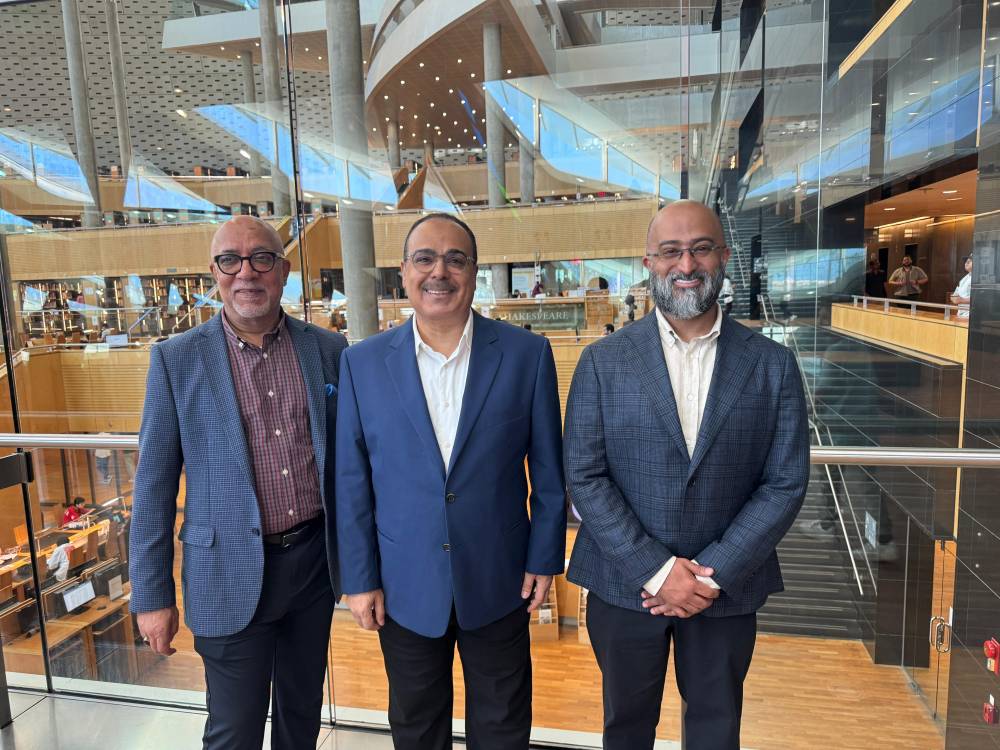 د. عبد العزيز المسلم أثناء الزيارة