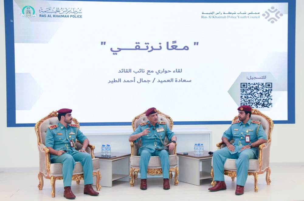 جمال الطير يلتقي شباب الشرطة ويؤكد دورهم في تعزيز الأمن والطمأنينة