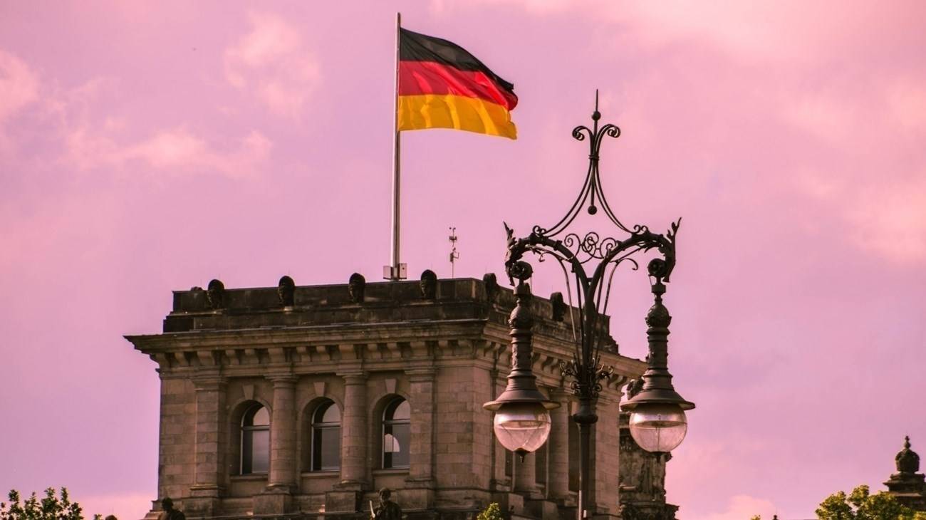 ألمانيا وحلفاء في الاتحاد الأوروبي يسعون لاتخاذ إجراءات للحد من اللجوء