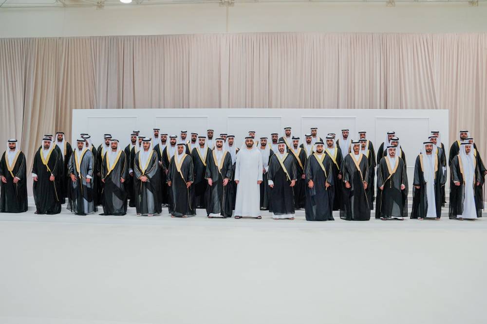 أحمد بن سعود يتوسط العرسان