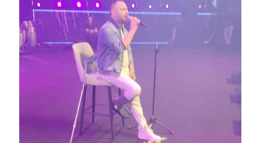 الحالة الصحية لحسام حبيب بعد تعرضه لإصابة قوية على المسرح ونقله للمستشفى