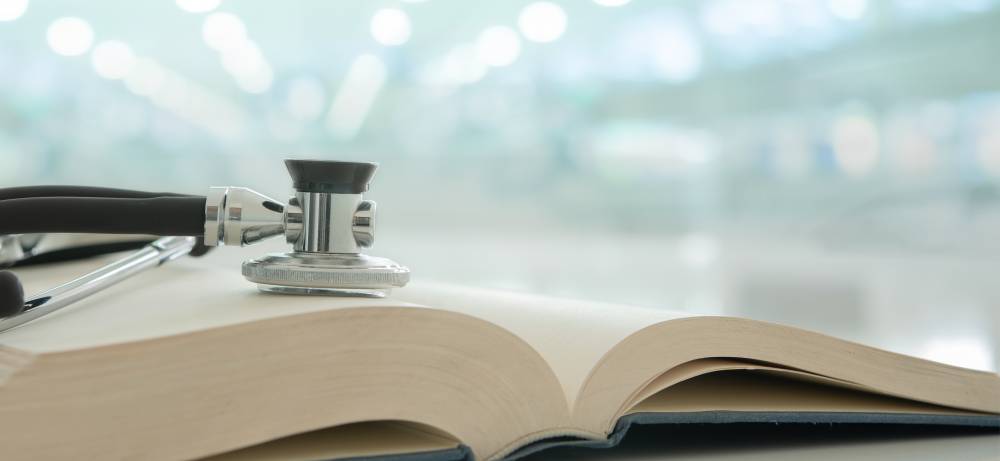 العلاج بالقراءة.. الكتاب دواء